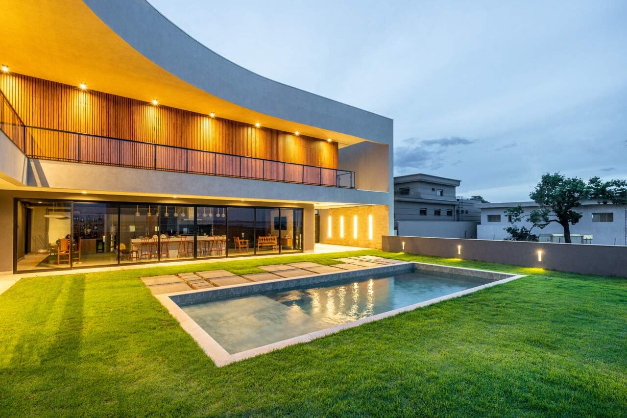 Casa em Condomínio à venda no Village do Lago: 