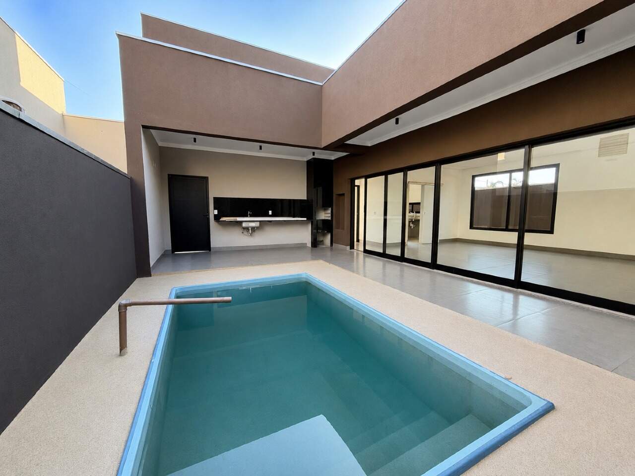 Casa em Condomínio à venda no Residencial Costa Leste: 