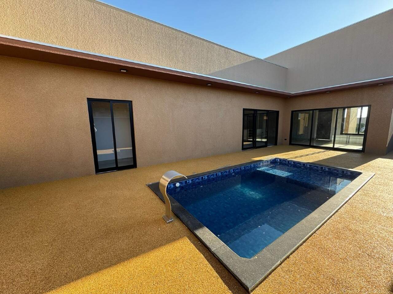 Casa em Condomínio à venda no Condomínio Villa de León: 