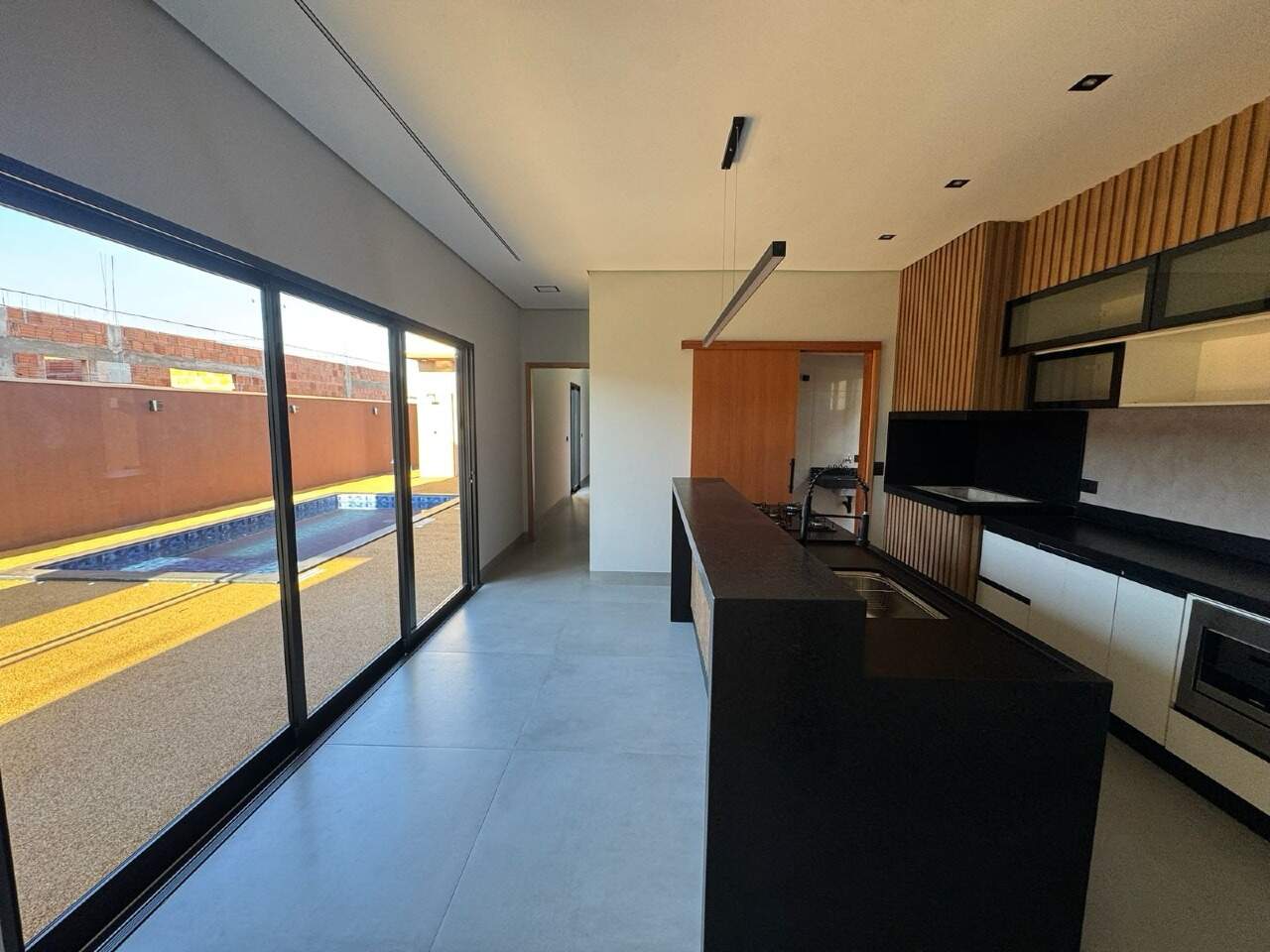 Casa em Condomínio à venda no Condomínio Villa de León: 