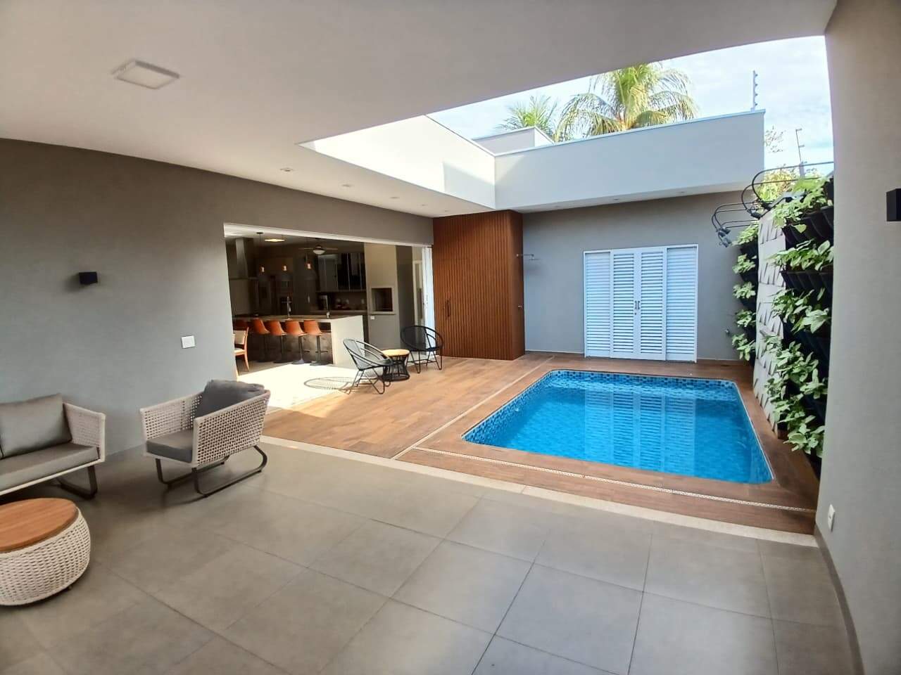 Casa à venda no Colinos: 