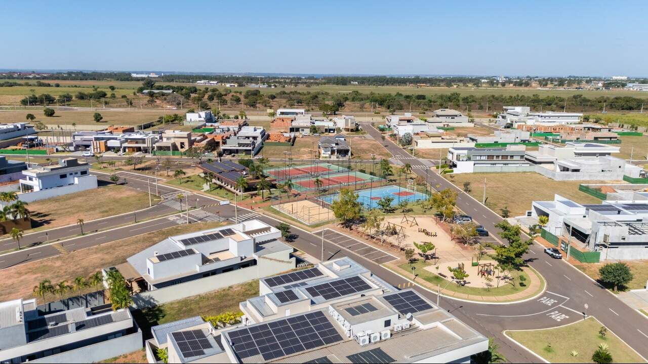 Terreno em Condomínio à venda no Condomínio Villa Dumont: