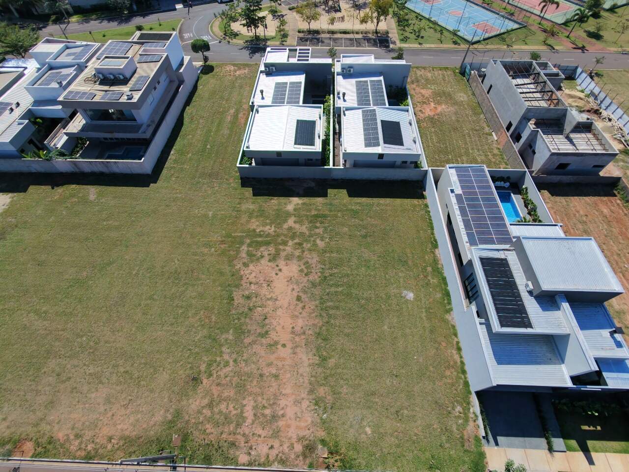 Terreno em Condomínio à venda no Condomínio Villa Dumont: 