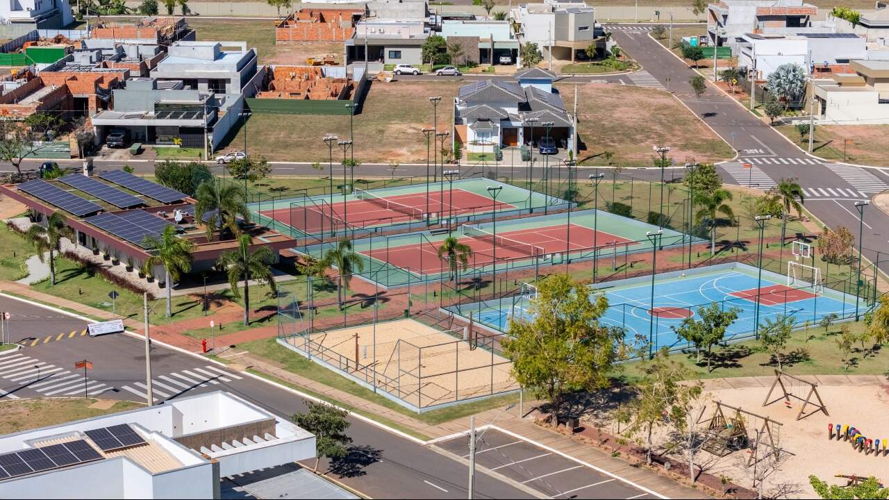 Terreno em Condomínio à venda no Condomínio Villa Dumont: