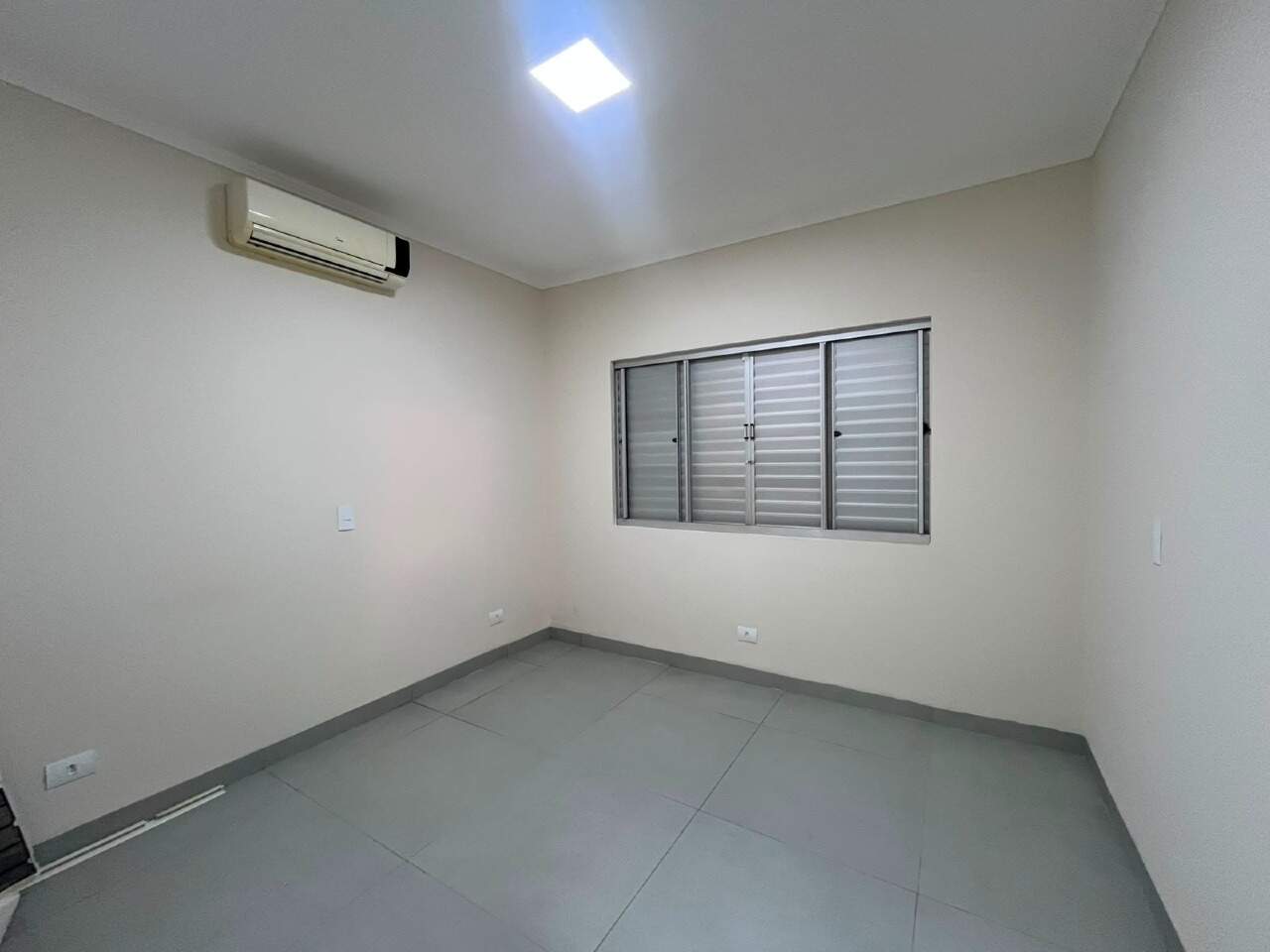Casa à venda no Jardim dos Ipes: 