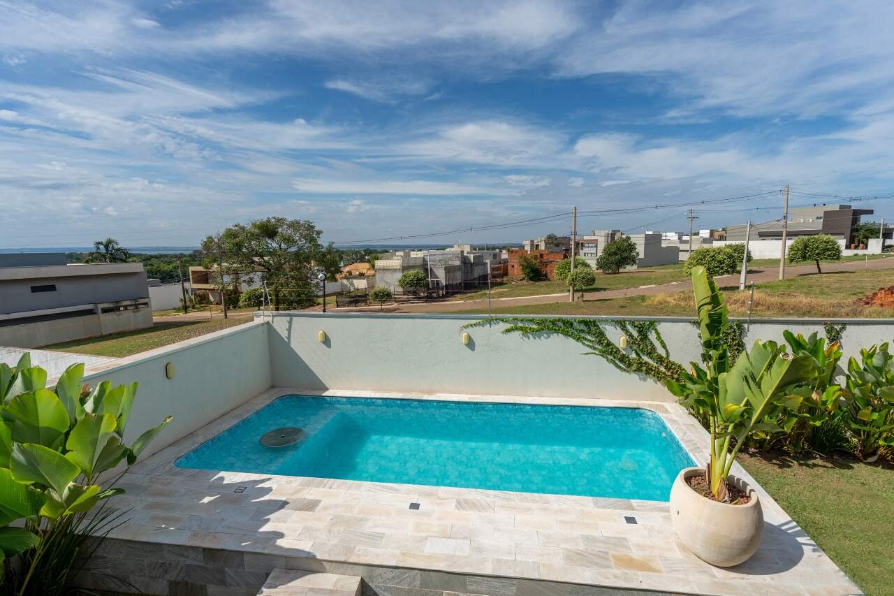 Casa em Condomínio à venda no Village do Lago: 