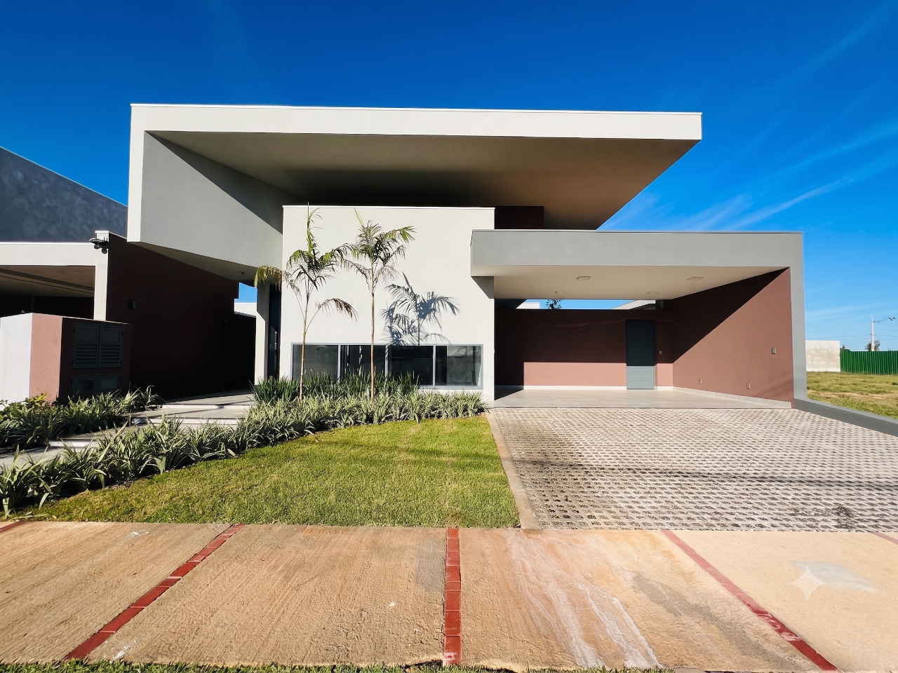 Casa em Condomínio à venda no Condomínio Villa Dumont: 