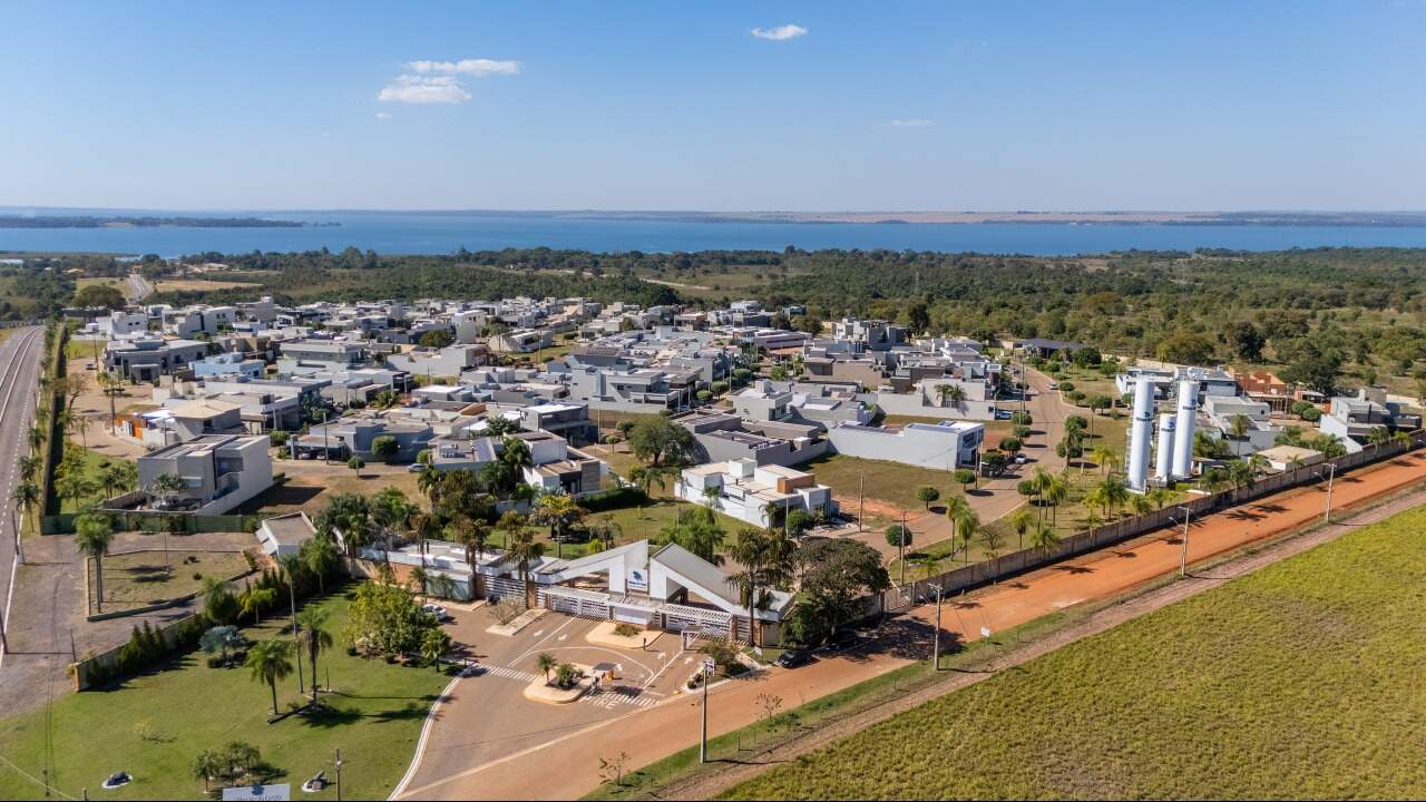 Terreno em Condomínio à venda no Village do Lago: 