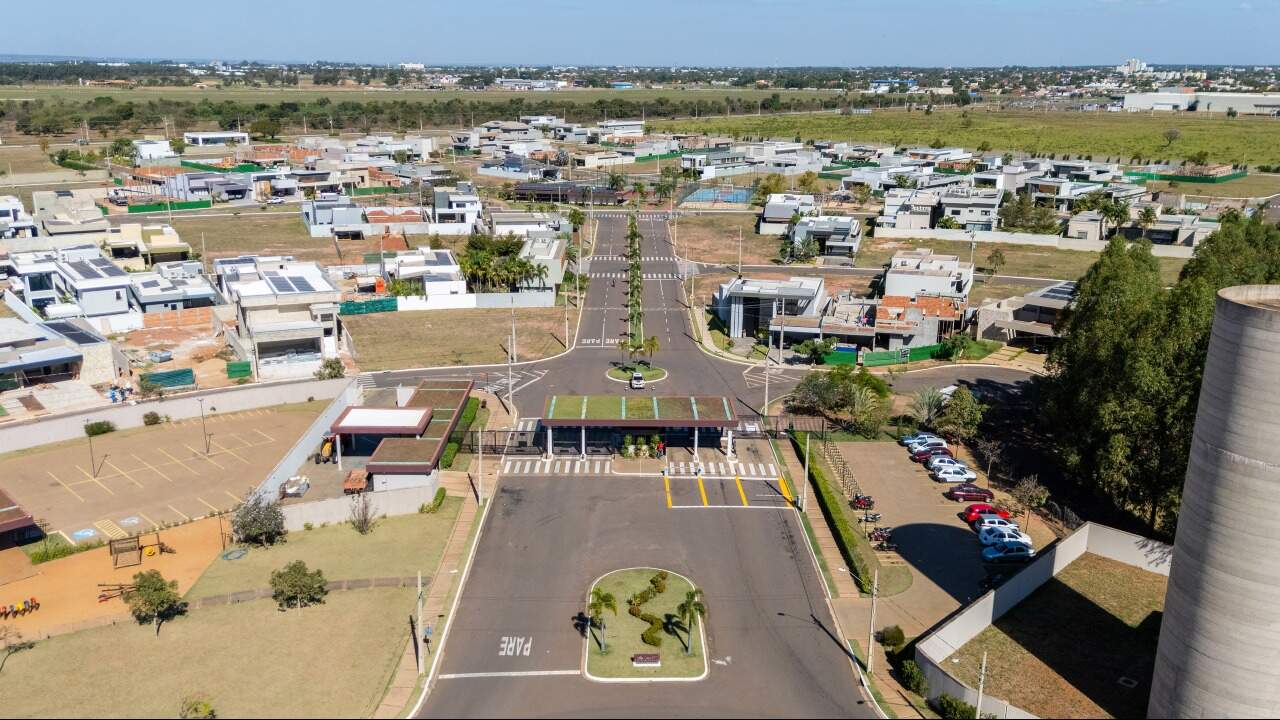 Terreno em Condomínio à venda no Condomínio Villa Dumont: 