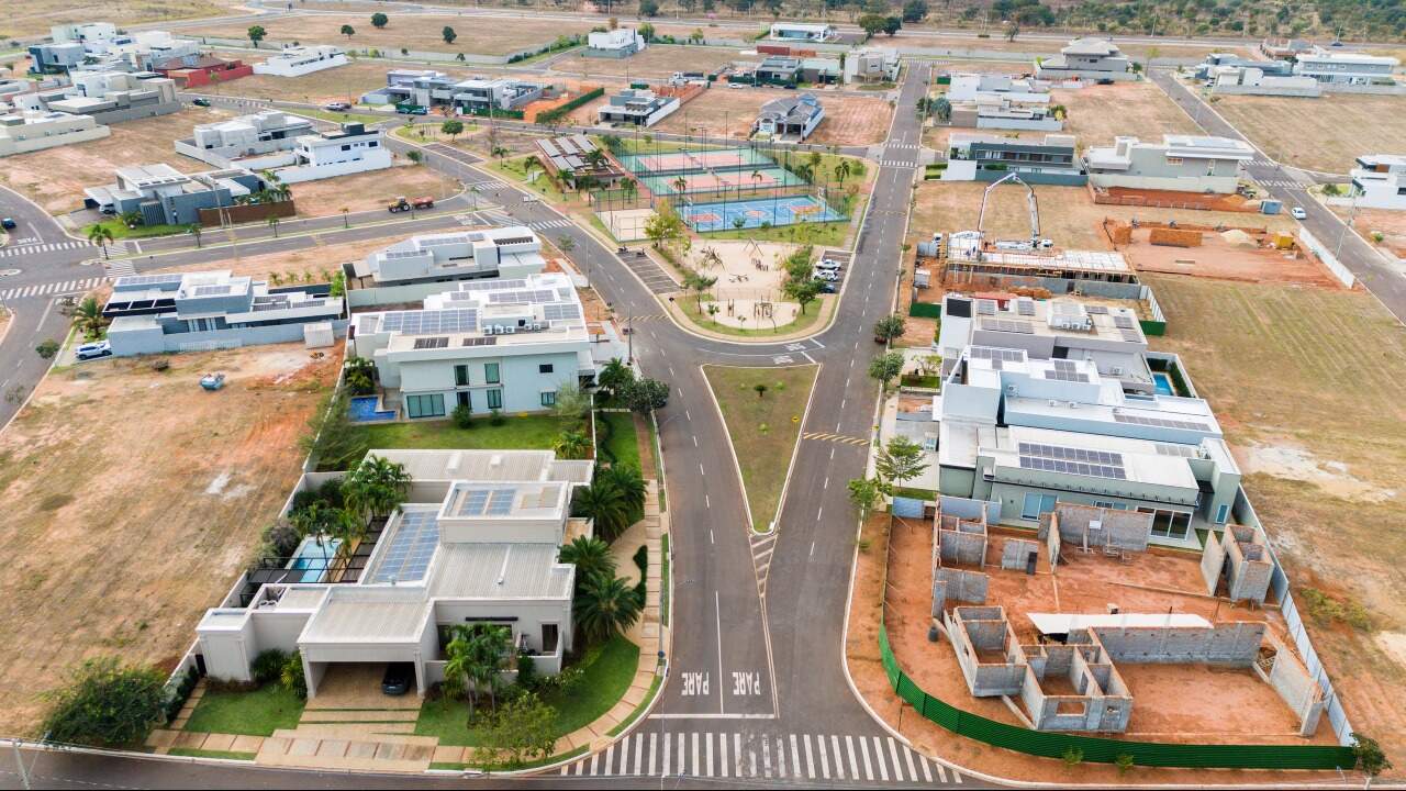 Terreno em Condomínio à venda no Condomínio Villa Dumont: 