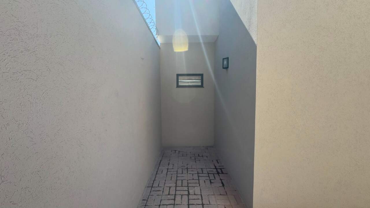 Casa à venda no Jardim dos Ipes: 