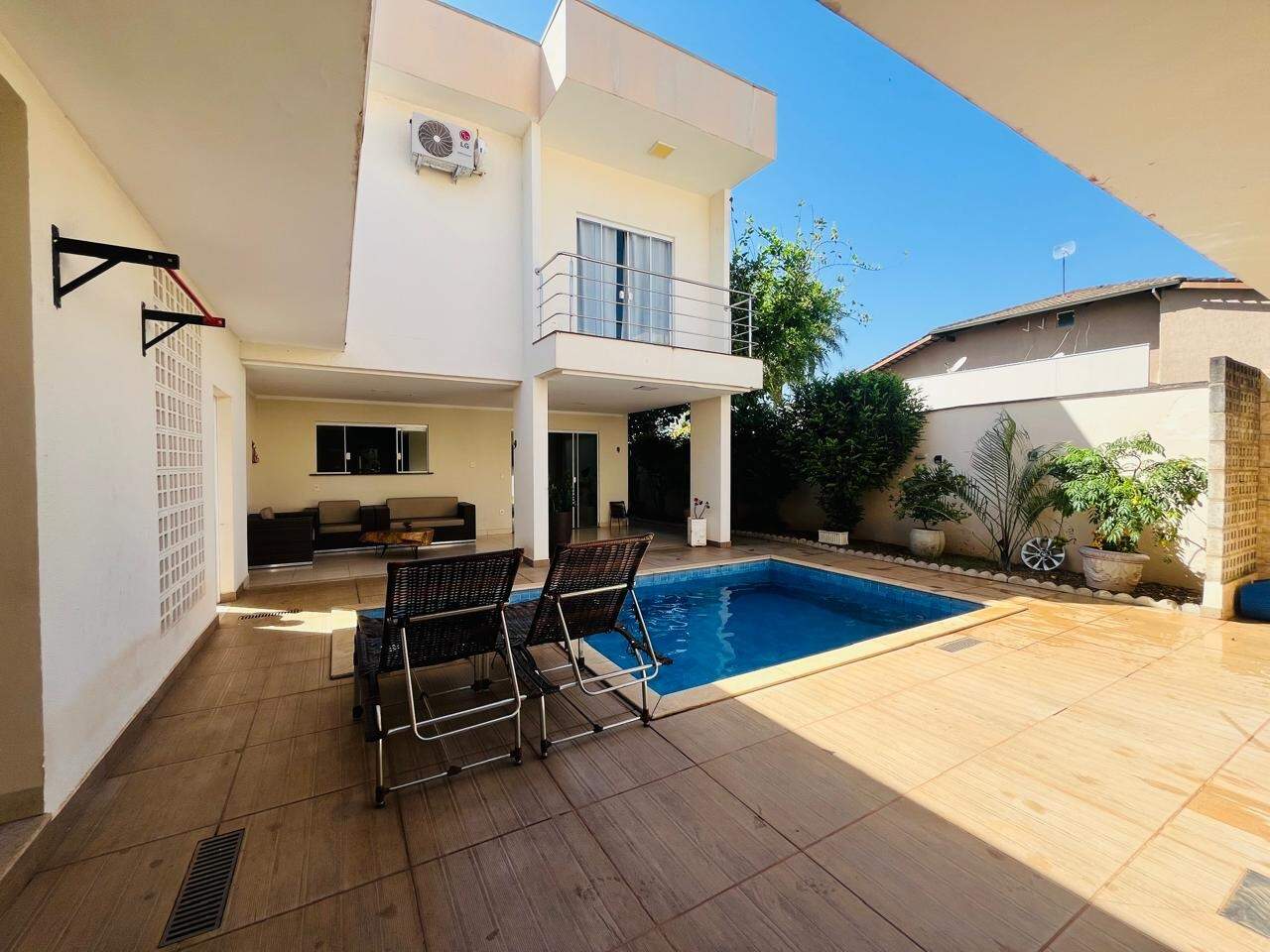Casa em Condomínio à venda no Village do Lago: 