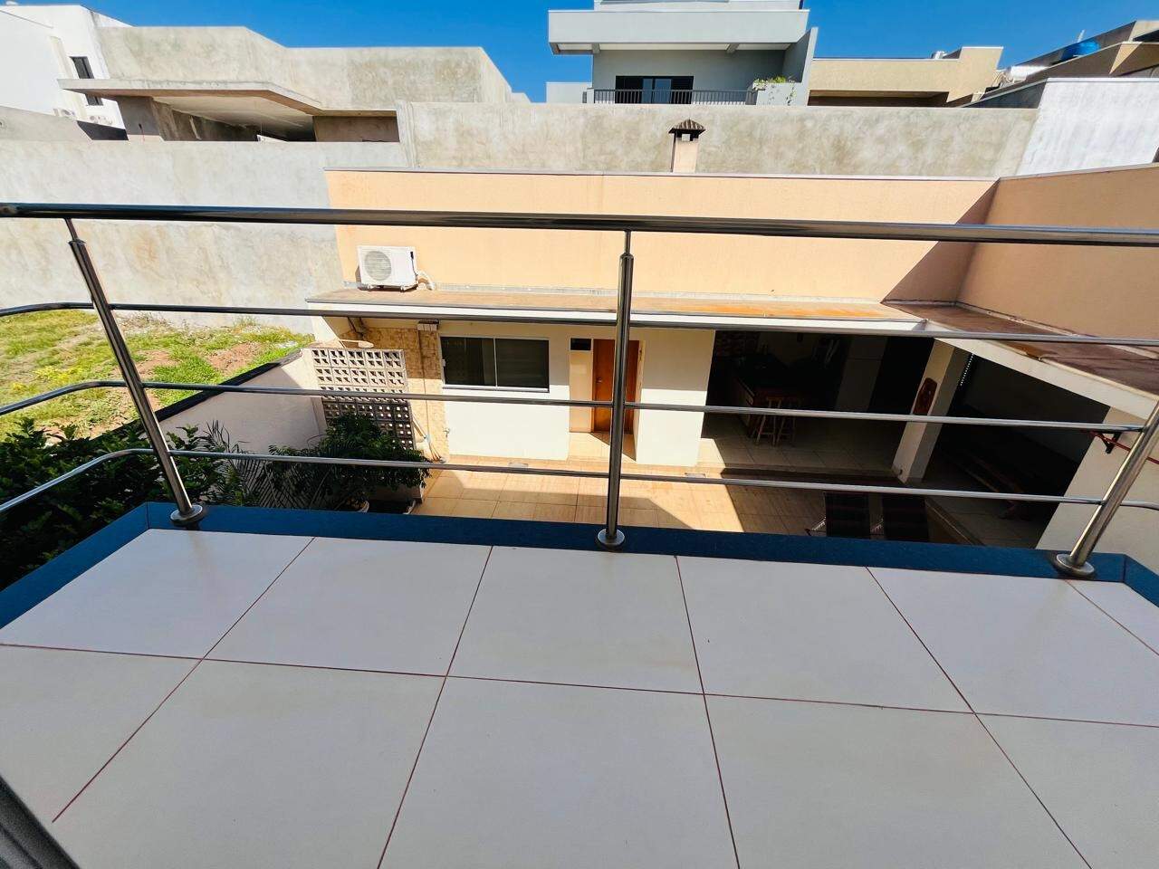 Casa em Condomínio à venda no Village do Lago: 