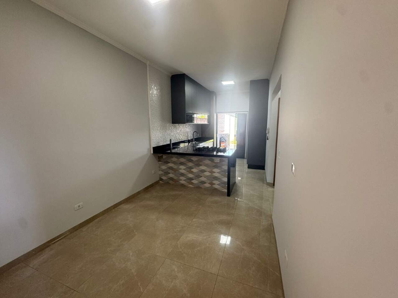 Casa à venda no Jardim dos Ipês III: 