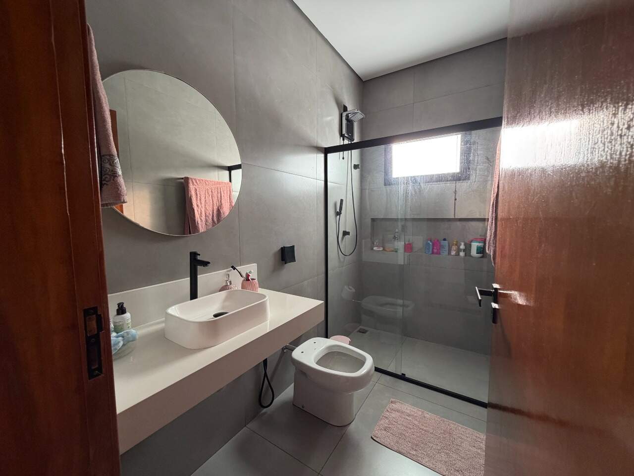 Casa em Condomínio à venda no Condomínio Villa de León: 