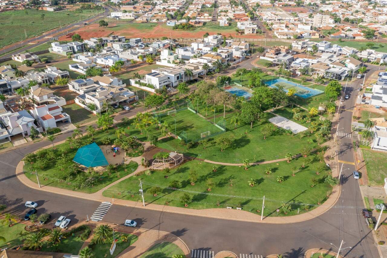 Terreno em Condomínio à venda no Condomínio Portal Das Águas: 
