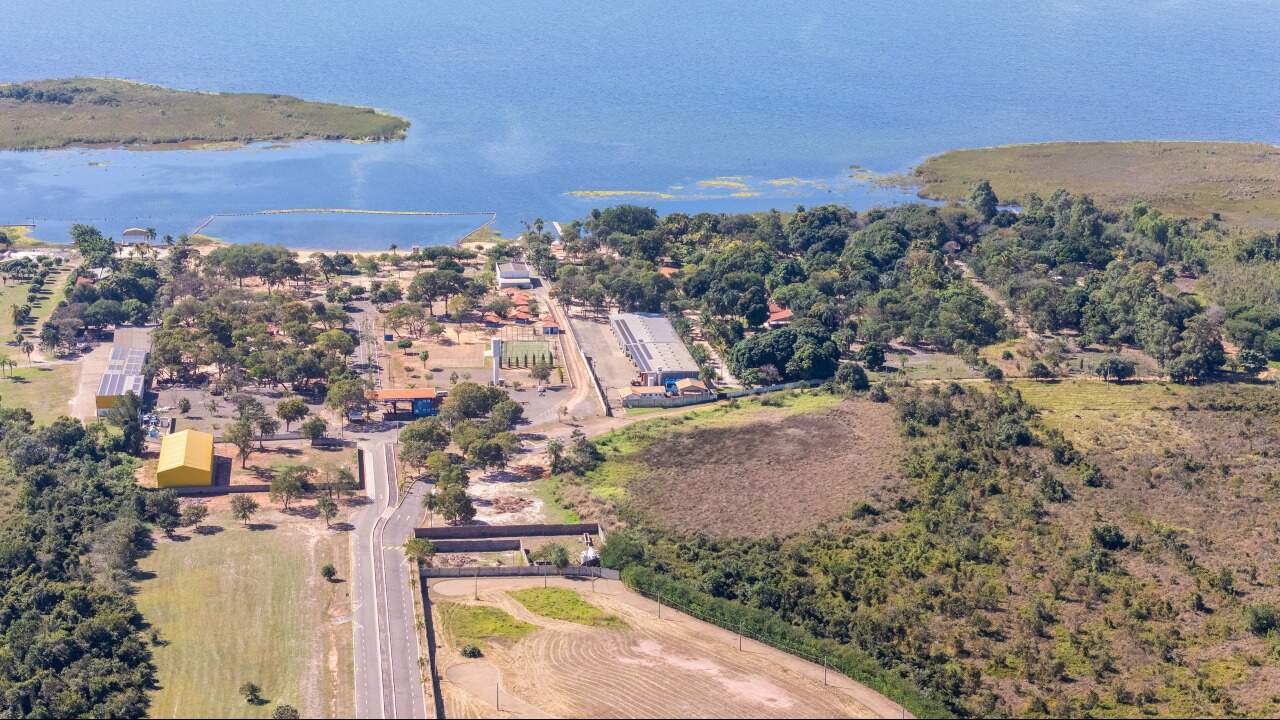 Terreno em Condomínio à venda no Village do Lago: 