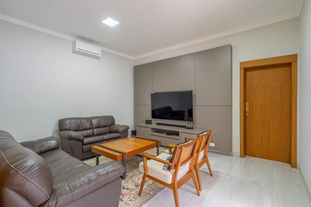Casa em Condomínio à venda no Portal das Águas: 