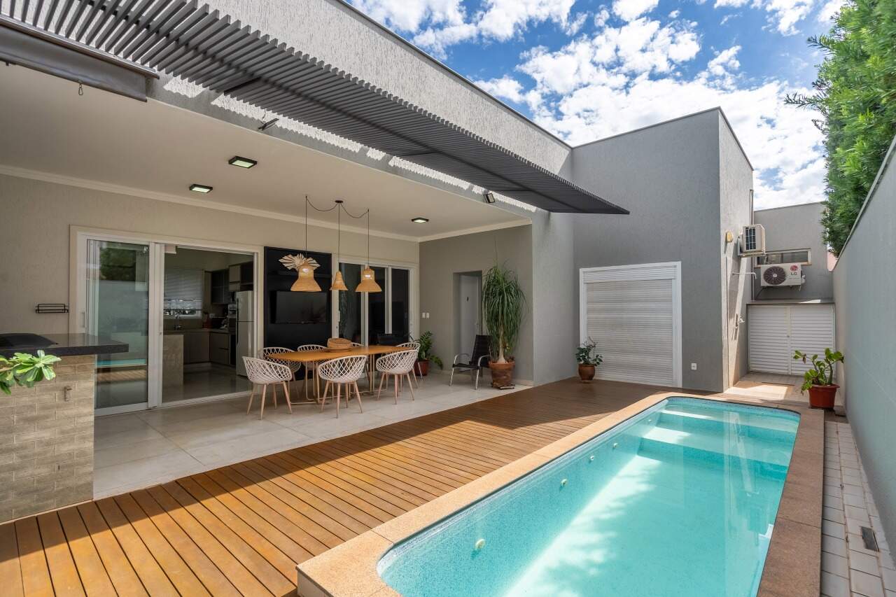 Casa em Condomínio à venda no Portal das Águas: 