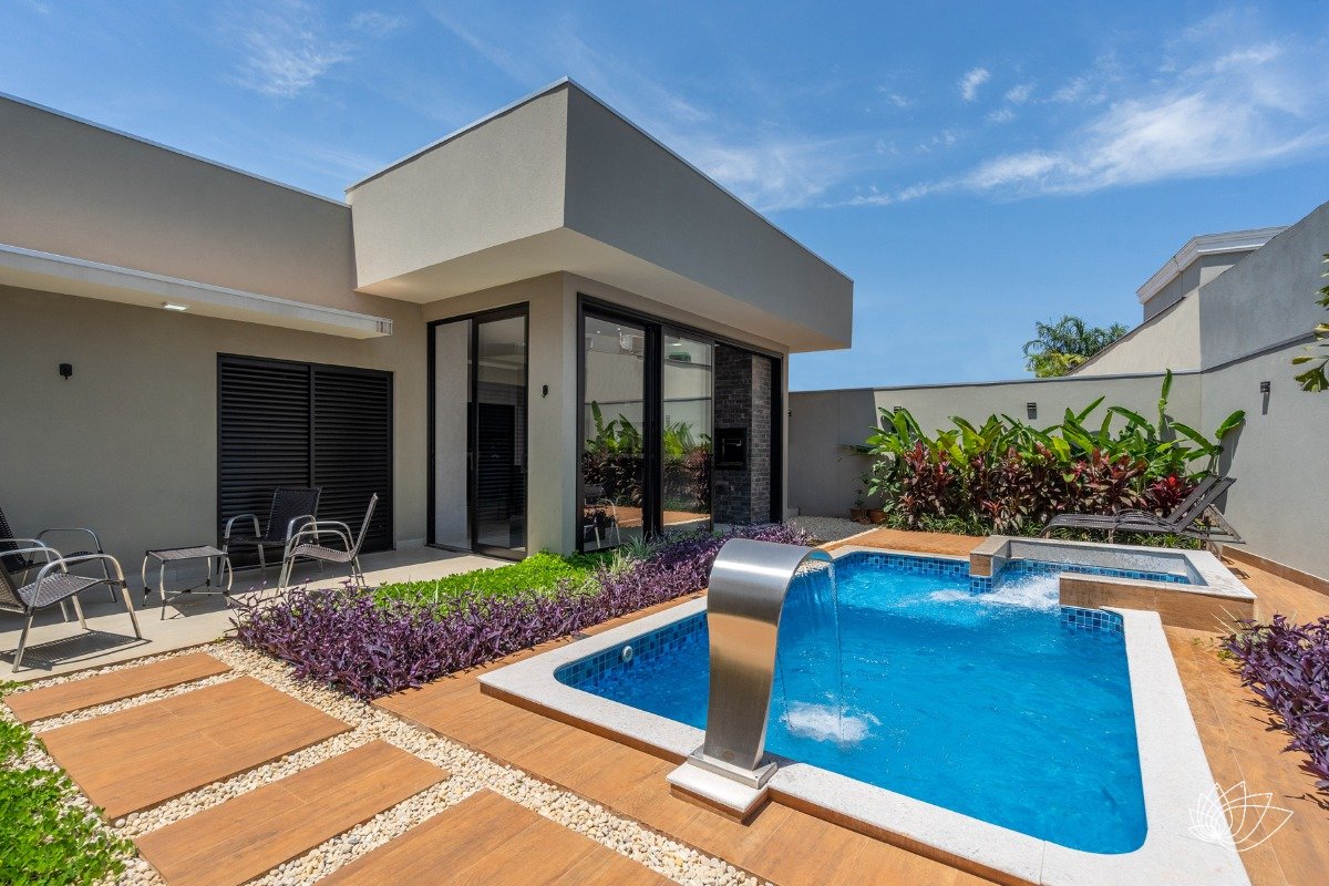 Casa em Condomínio à venda no Condomínio Portal Das Águas: 