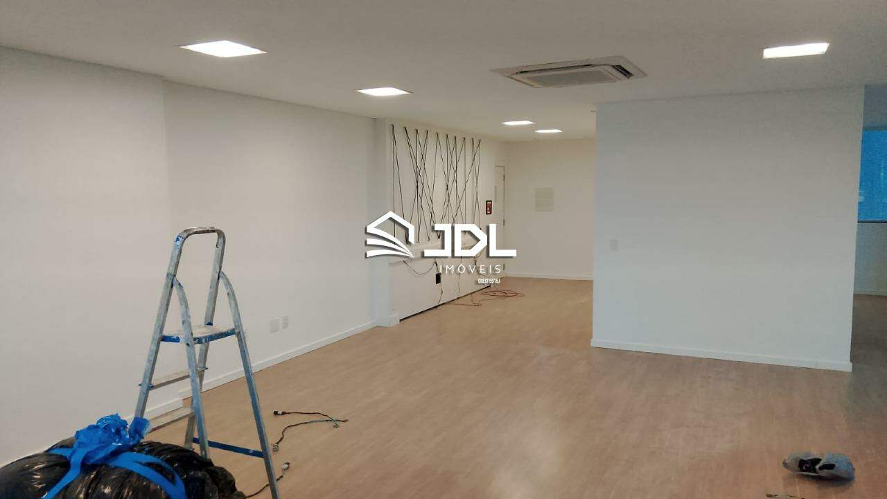 Sala à venda no bairro Velha: 