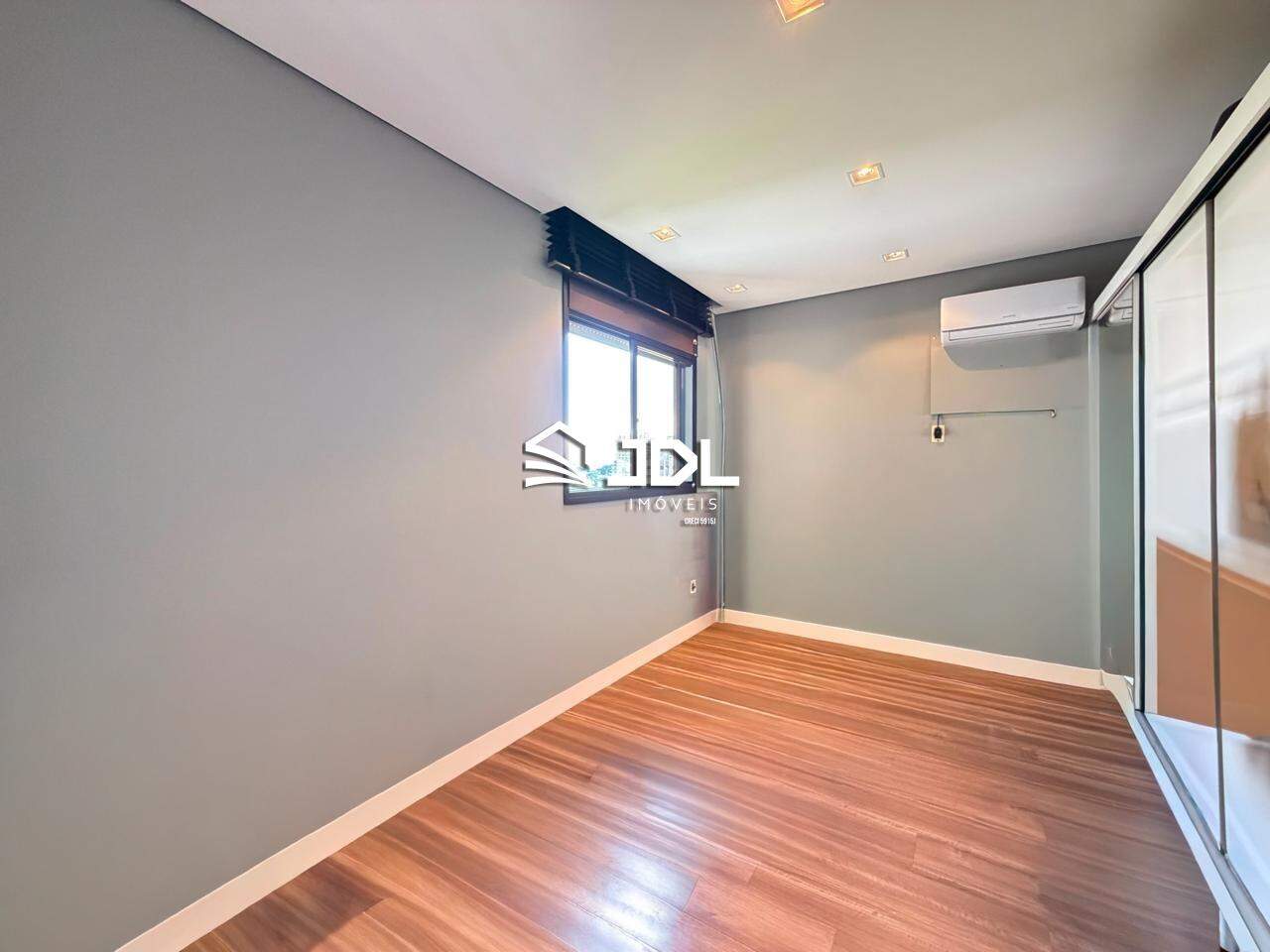 Apartamento à venda no bairro Victor Konder:
