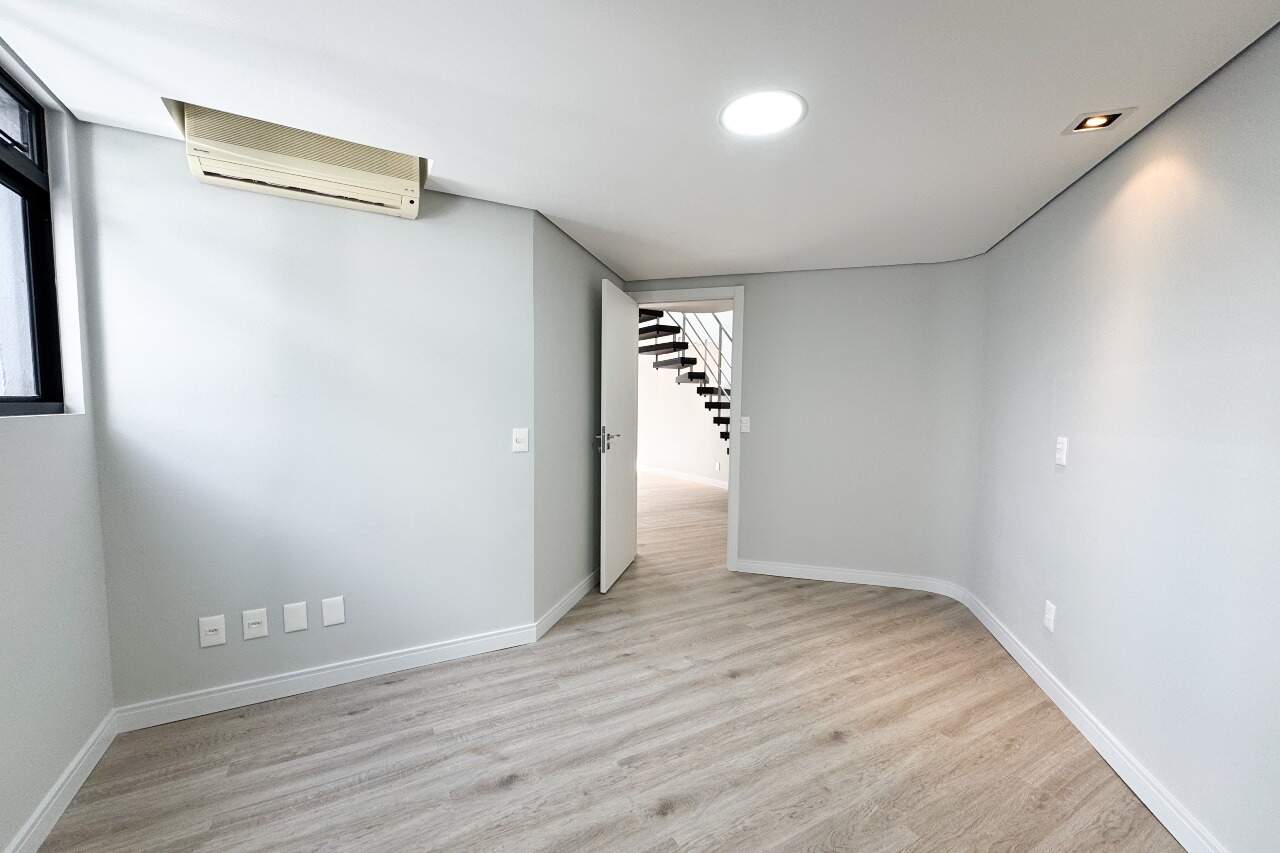 Cobertura à venda no bairro Jardim Blumenau: 