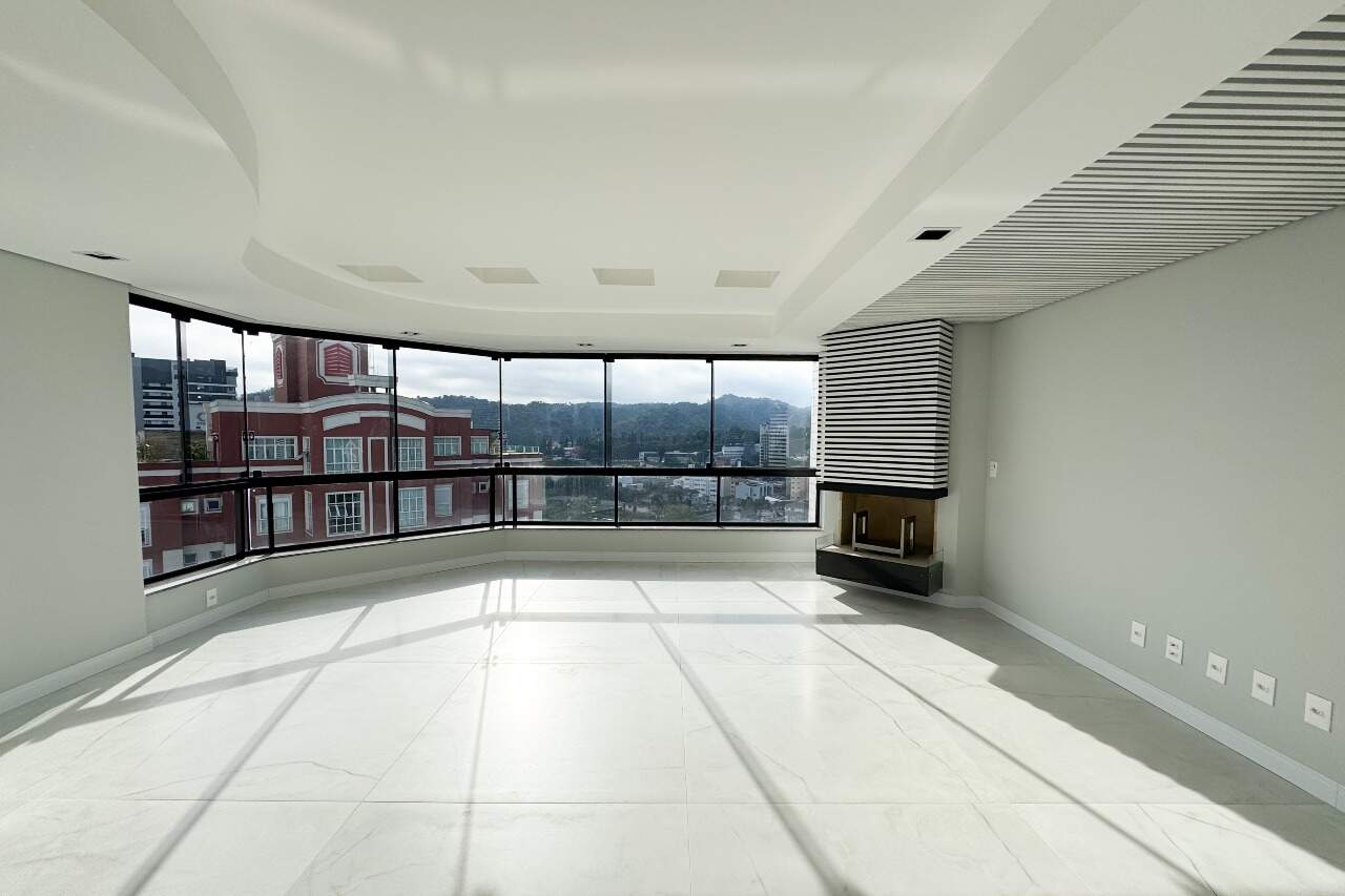 Cobertura à venda no bairro Jardim Blumenau: 