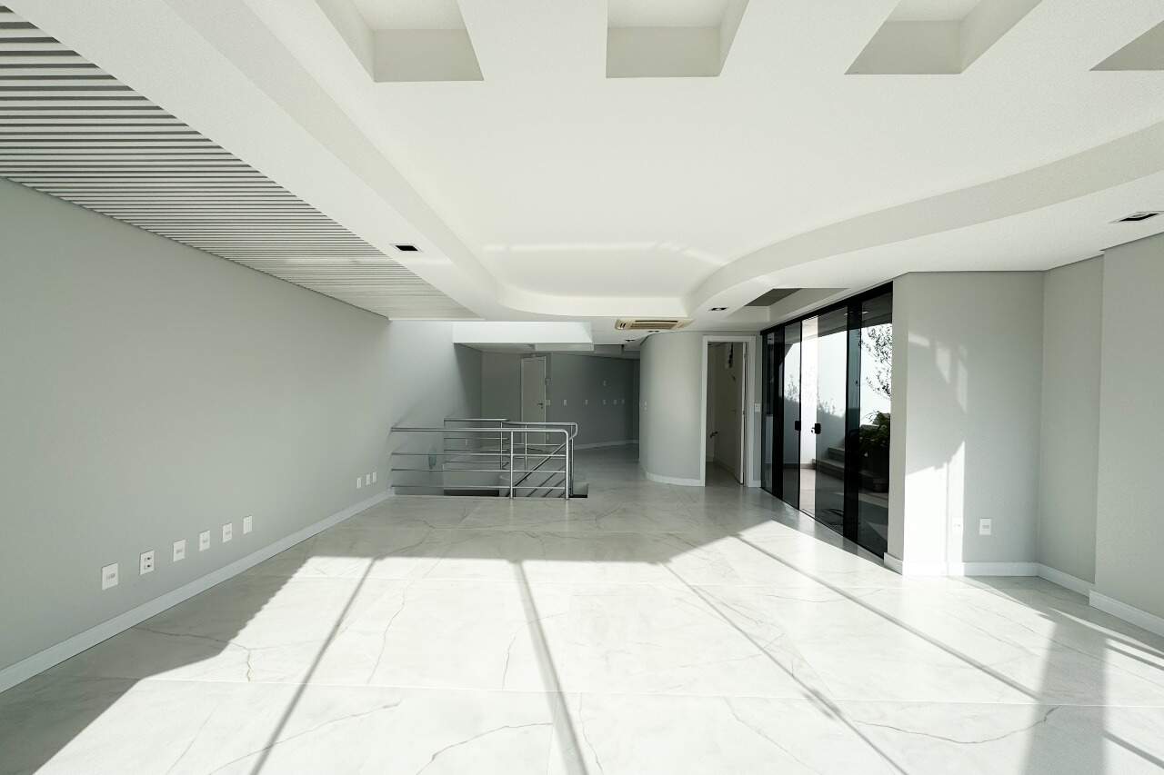 Cobertura à venda no bairro Jardim Blumenau: 