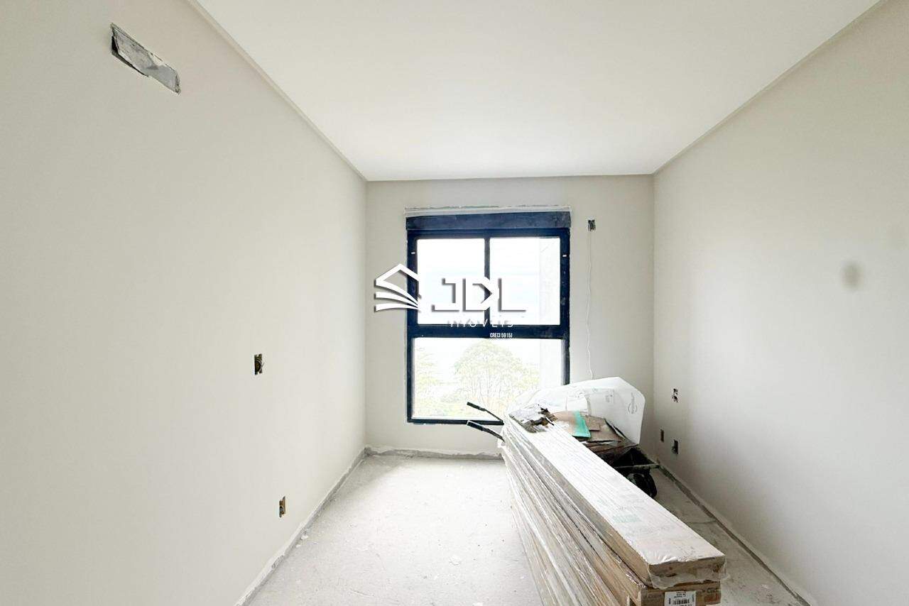 Apartamento à venda no bairro Praia de Armação do Itapocorói: 
