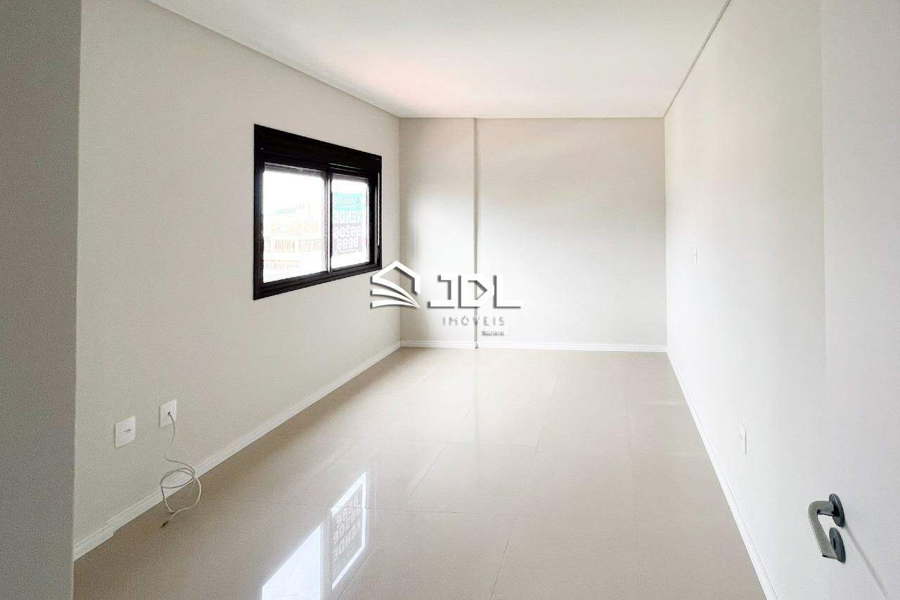 Apartamento à venda no bairro Canto Grande: 