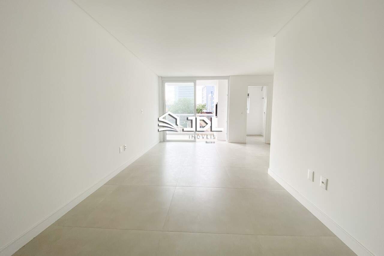 Apartamento à venda no bairro Velha: 