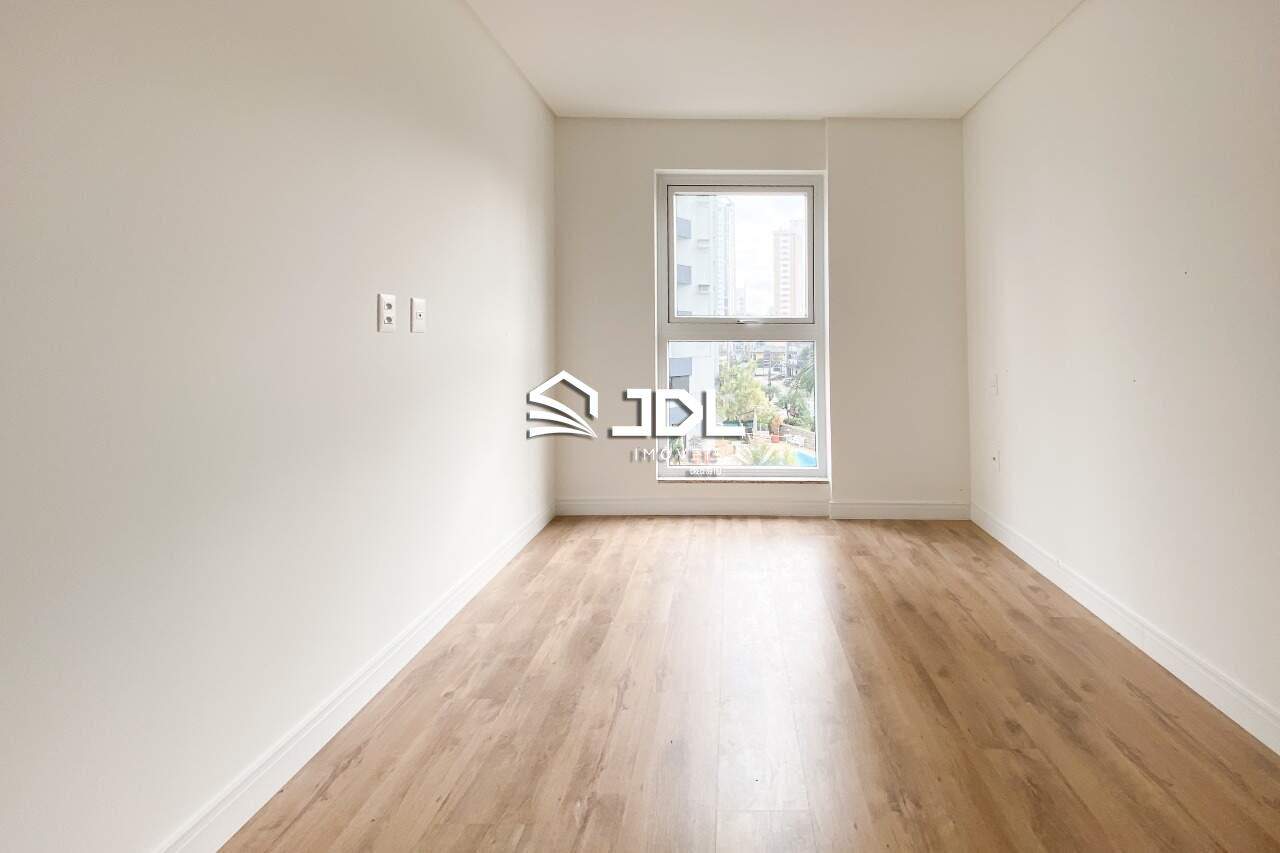 Apartamento à venda no bairro Velha: 