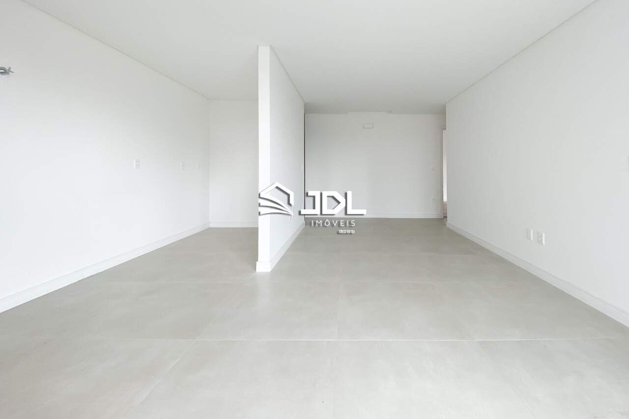 Apartamento à venda no bairro Velha: 