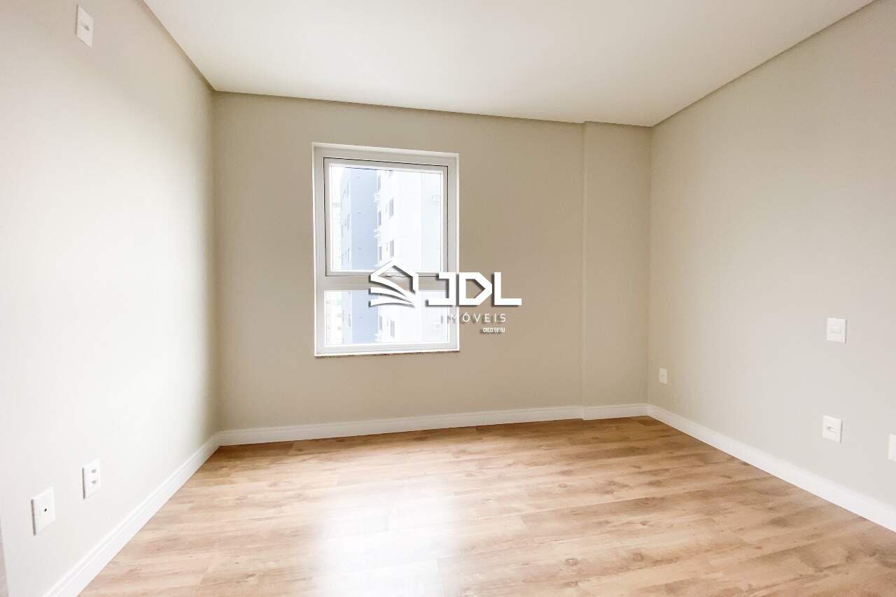 Apartamento à venda no bairro Velha: 
