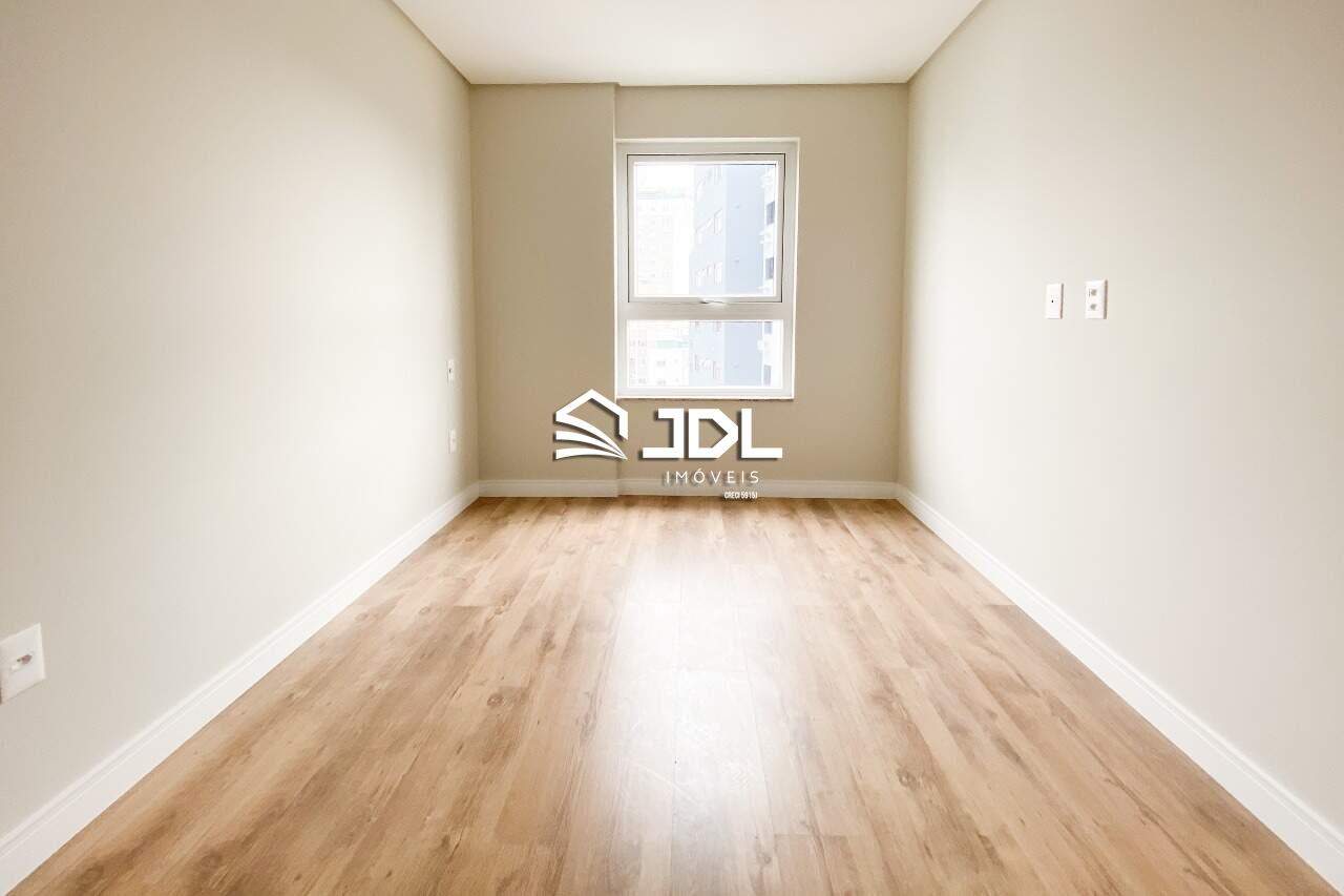 Apartamento à venda no bairro Velha: 