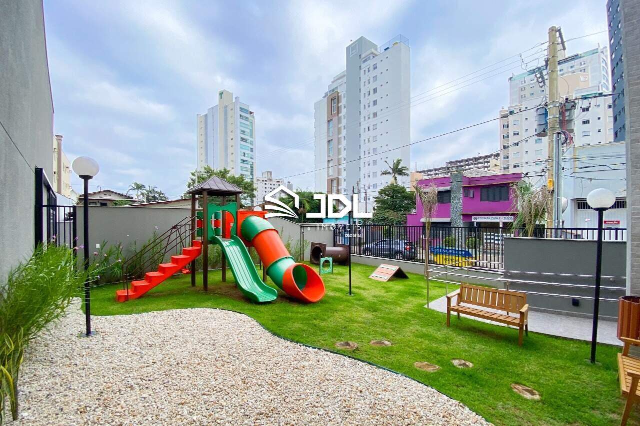 Apartamento à venda no bairro Velha: 