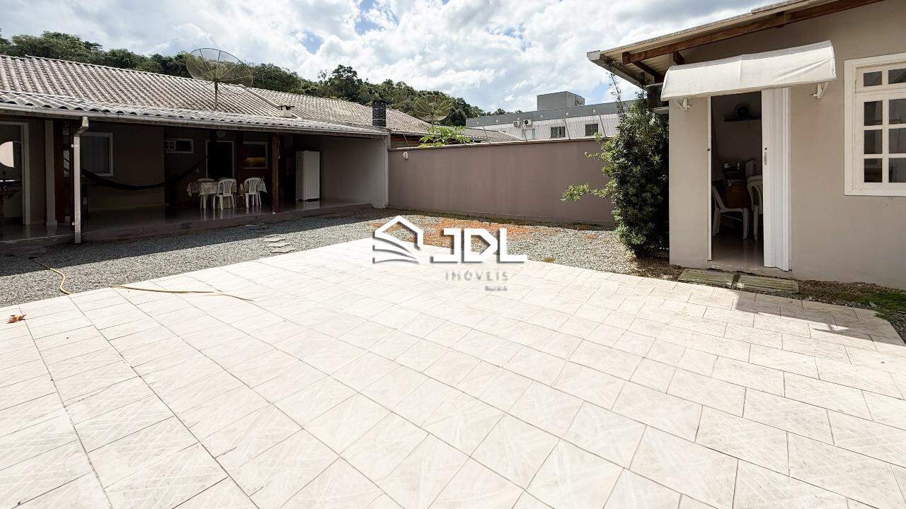 Casa à venda no bairro Salto do Norte: 