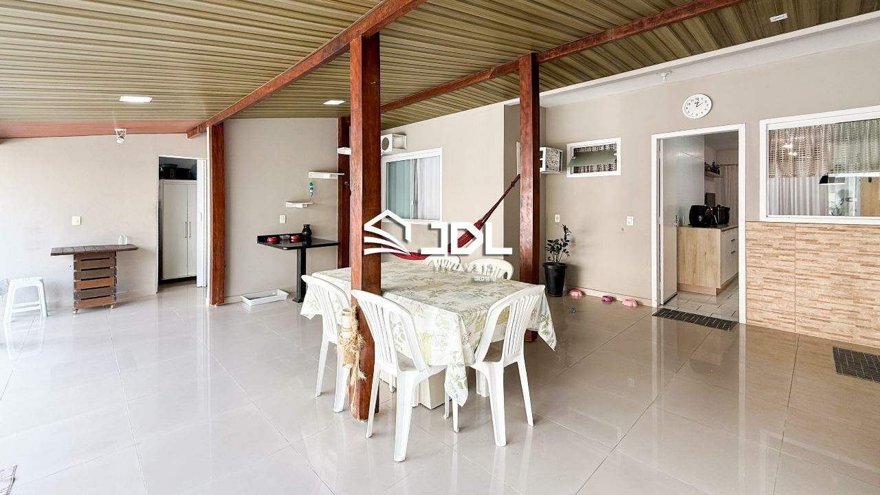 Casa à venda no bairro Salto do Norte: 
