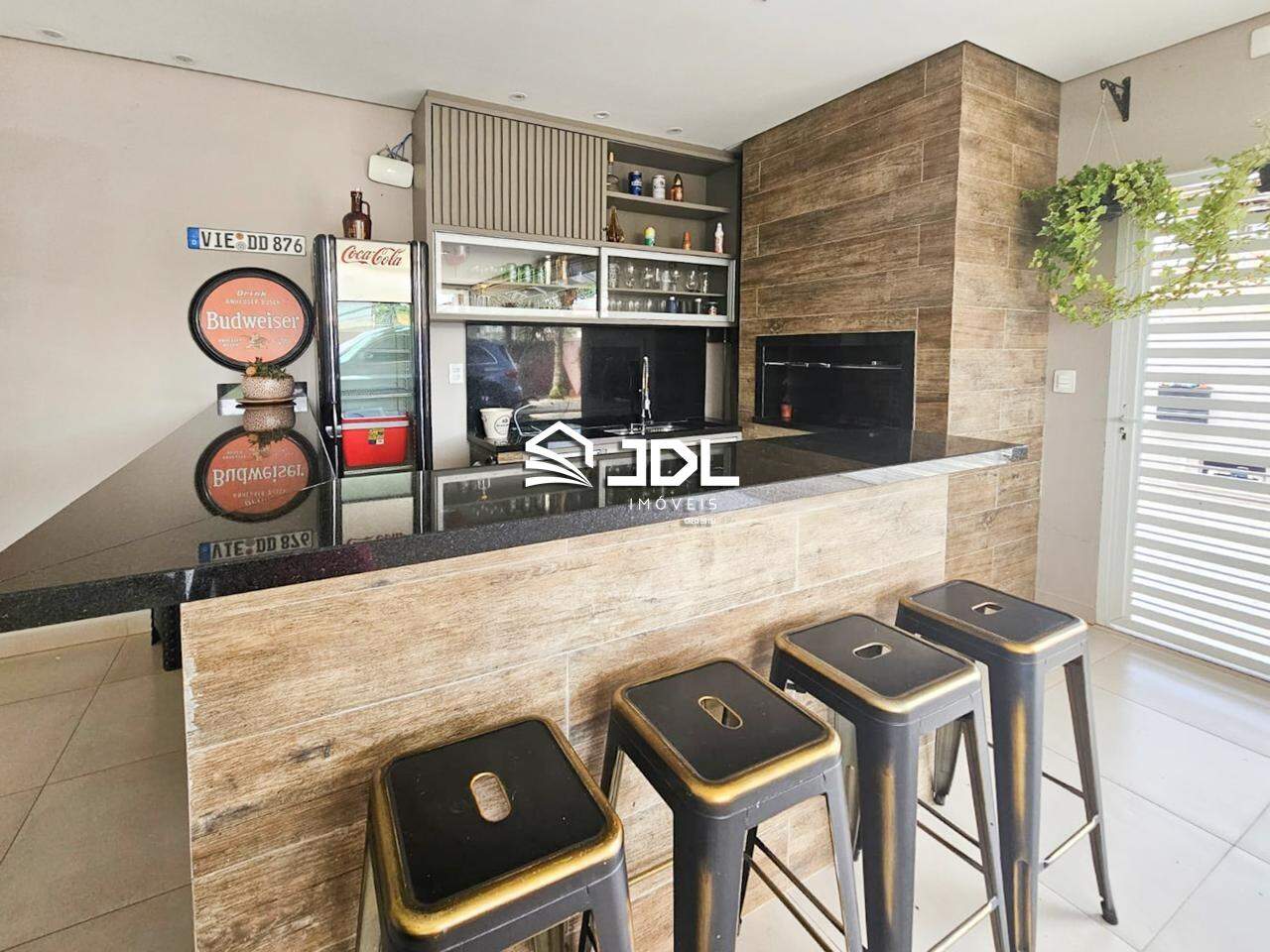 Casa à venda no bairro Velha: