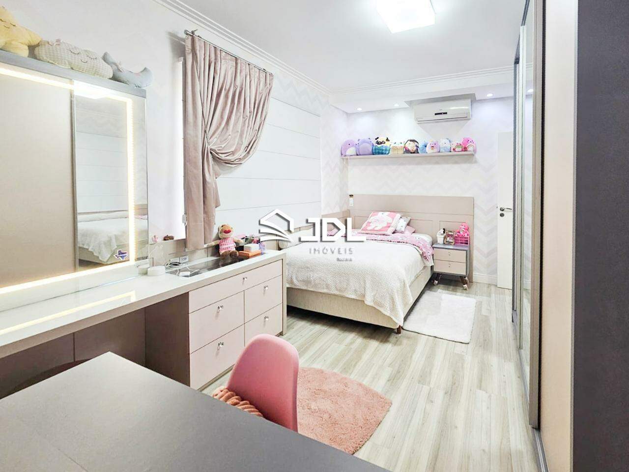 Casa à venda no bairro Velha: