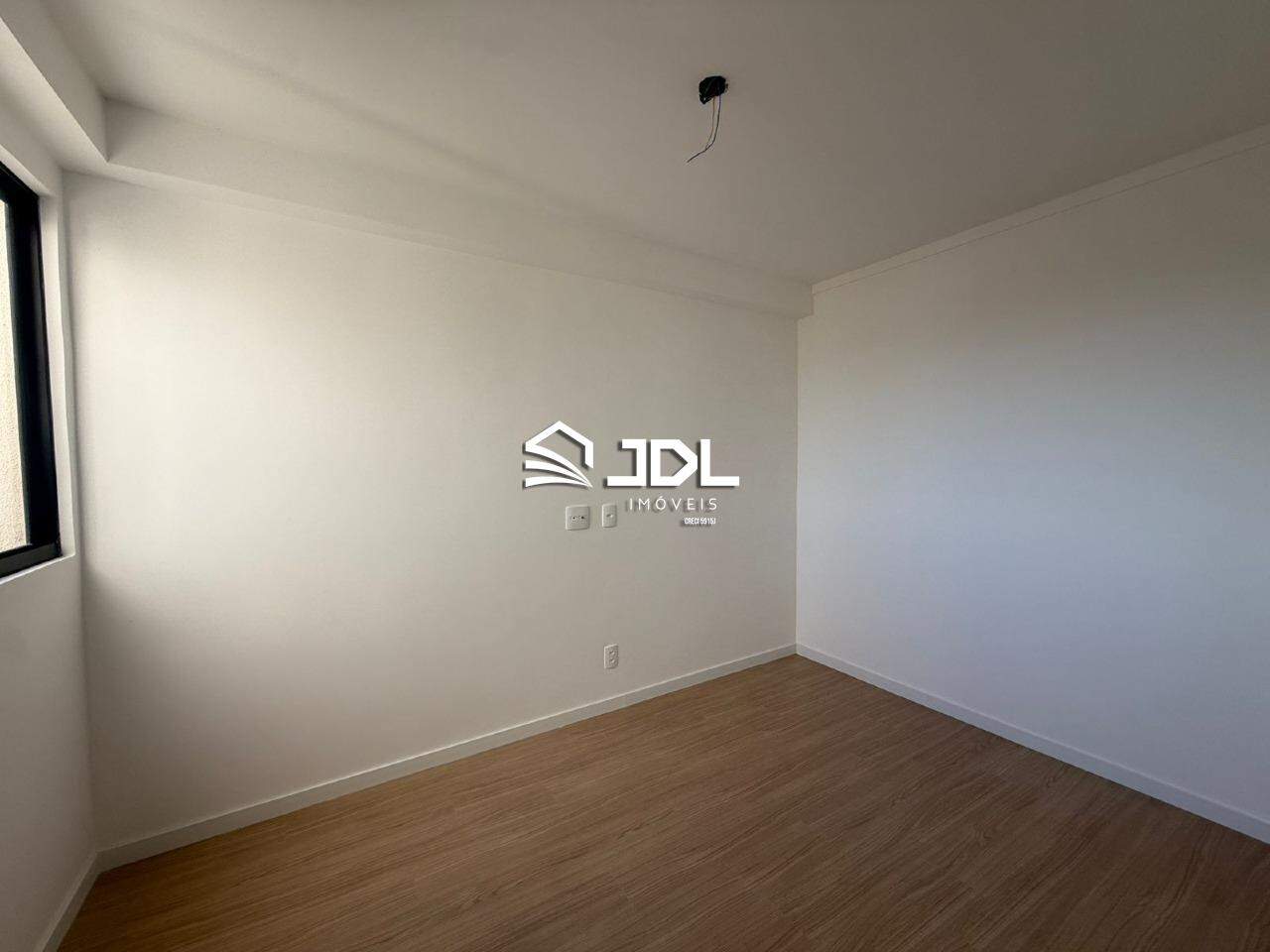 Apartamento à venda no bairro Armação: 