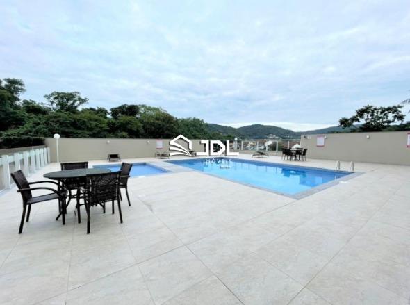 Apartamento à venda no bairro Velha: 