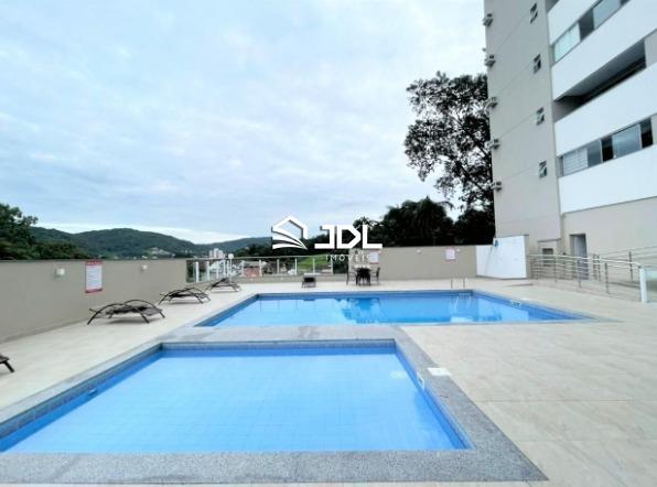 Apartamento à venda no bairro Velha: 