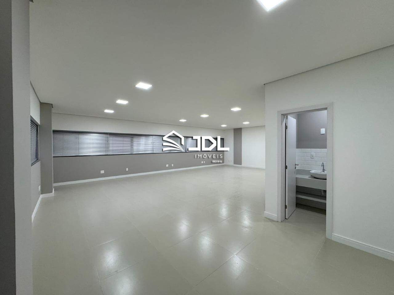 Sala à venda no bairro Garcia: