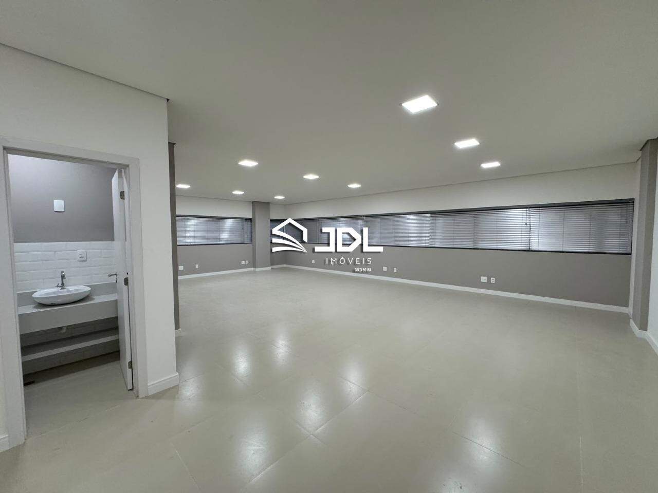 Sala à venda no bairro Garcia: 