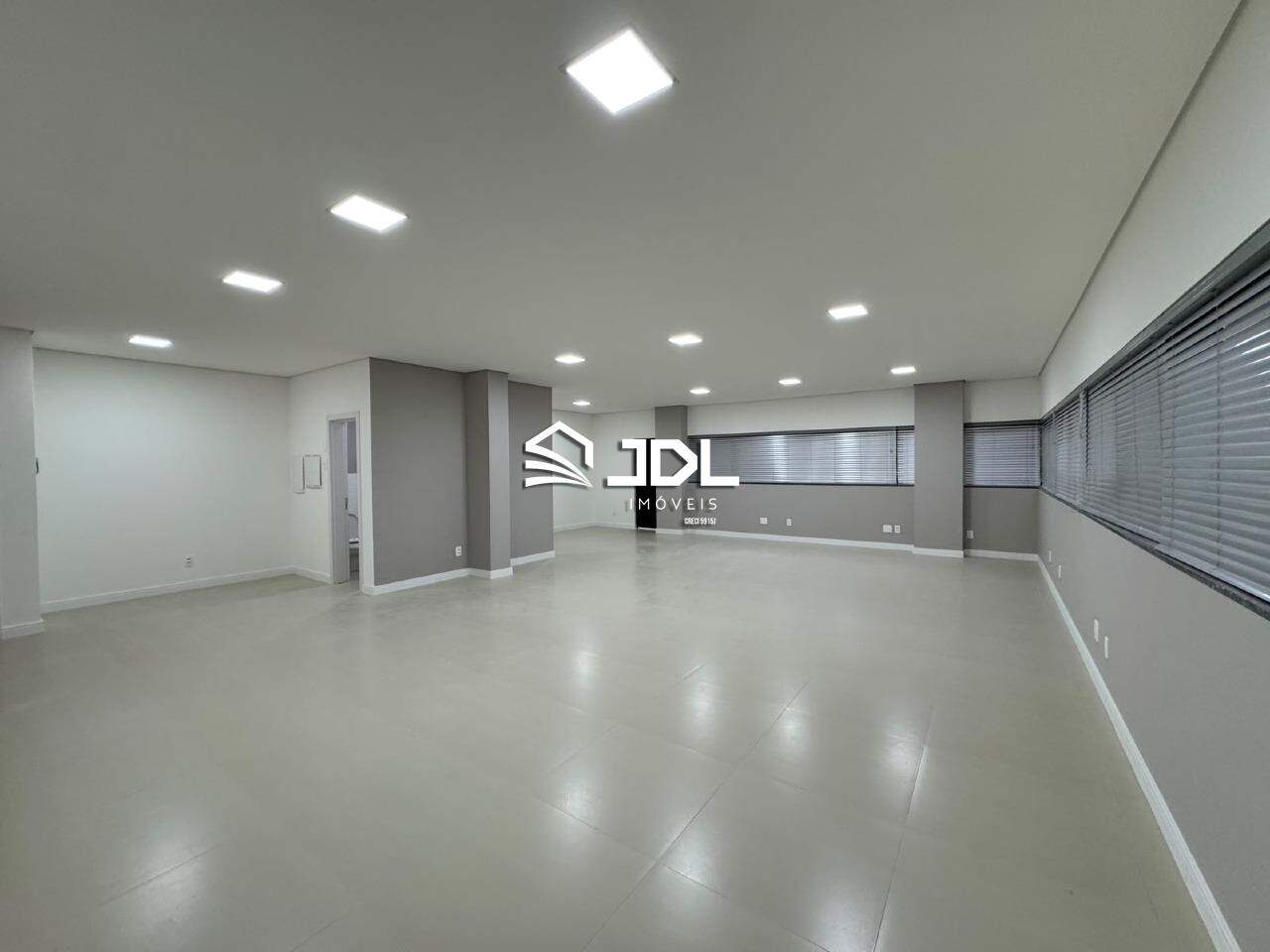 Sala à venda no bairro Garcia: 