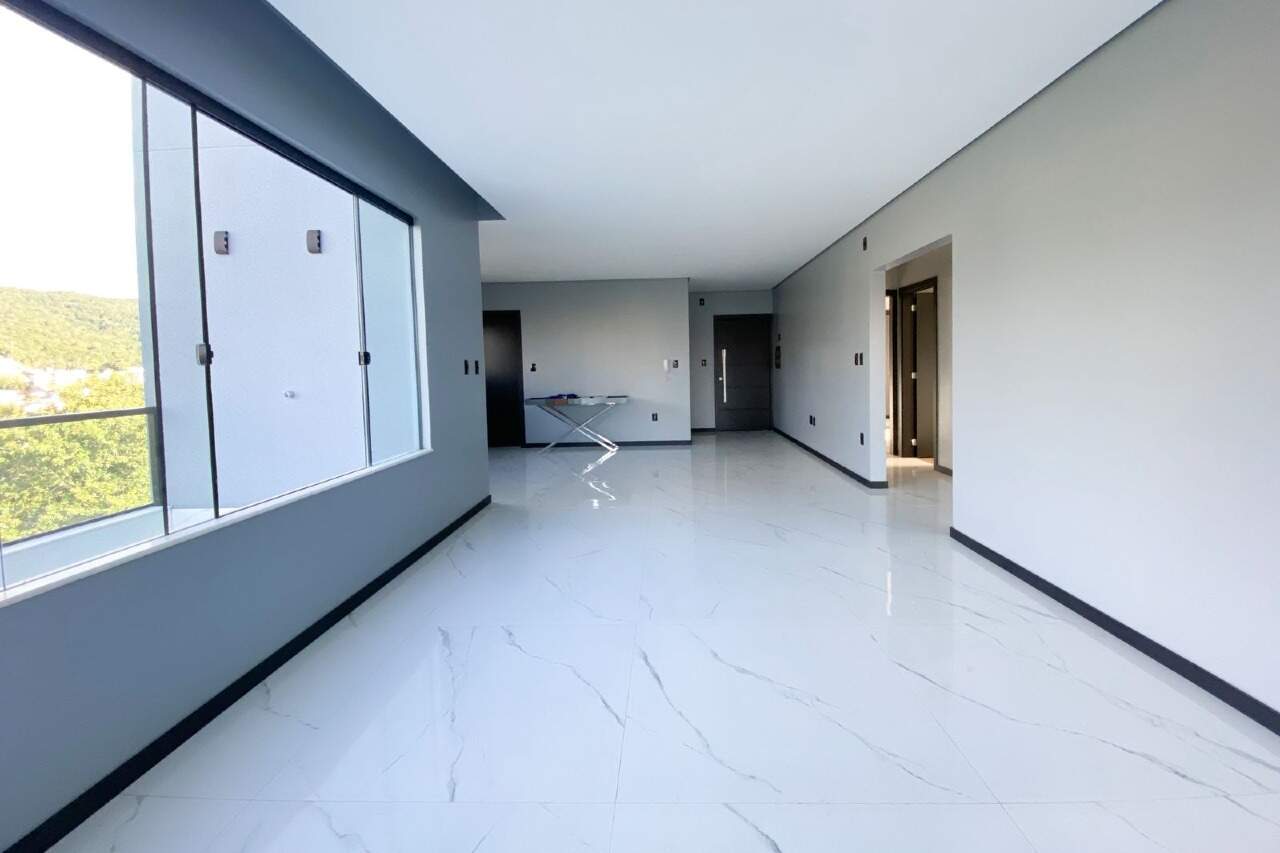 Cobertura à venda no bairro Velha: 