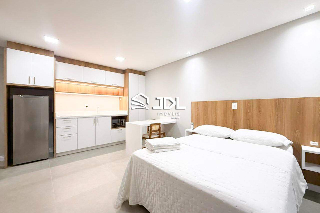 Apartamento à venda no bairro Velha: 