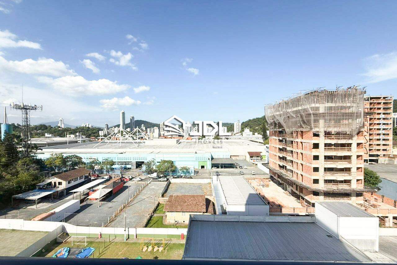 Apartamento à venda no bairro Velha: 